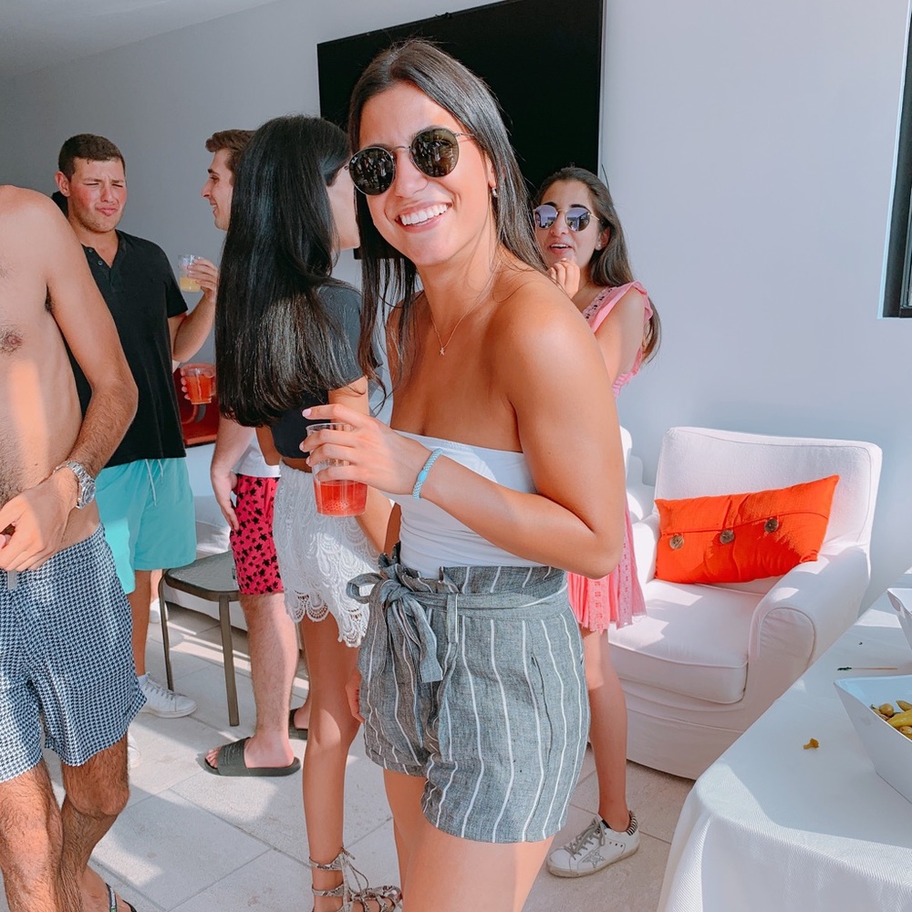 Meet your Posher, Lauren